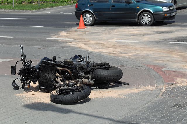 CC0 via Wikimedia Commons / Artur Andrzej -- https://commons.wikimedia.org/wiki/File:Crashed_motorcycle_in_Gda%C5%84sk.JPG